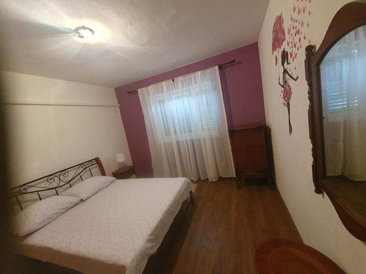 Apartment Lana Трогир Екстериор снимка