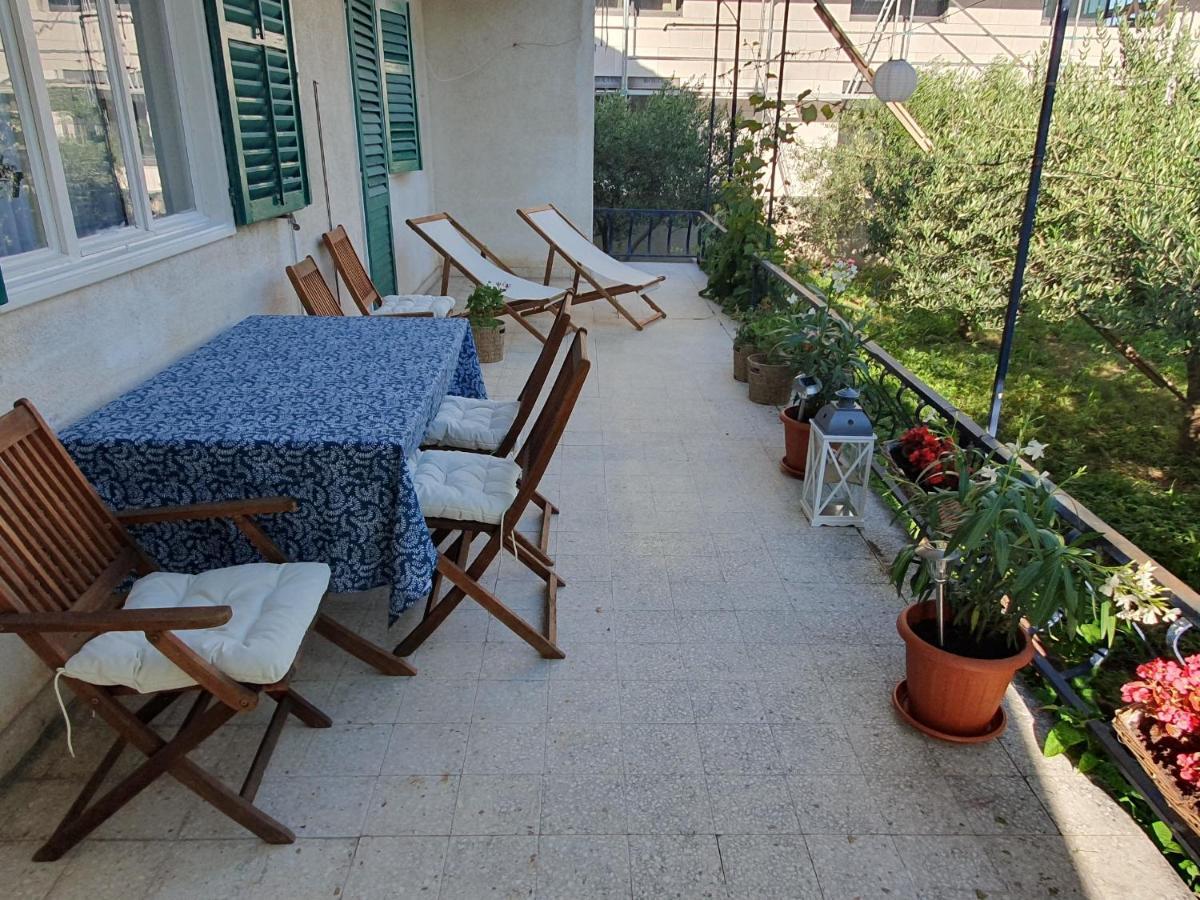 Apartment Lana Трогир Екстериор снимка