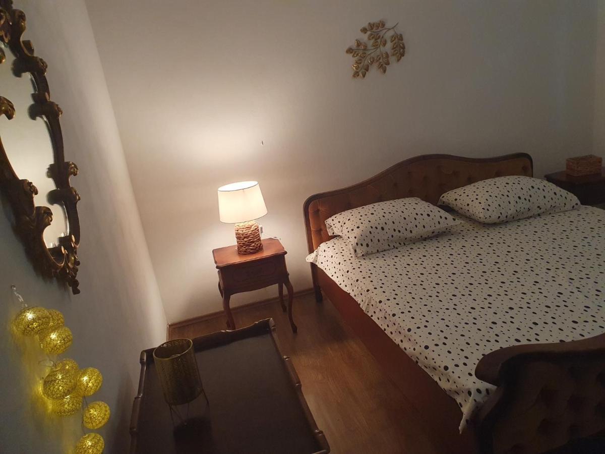 Apartment Lana Трогир Екстериор снимка