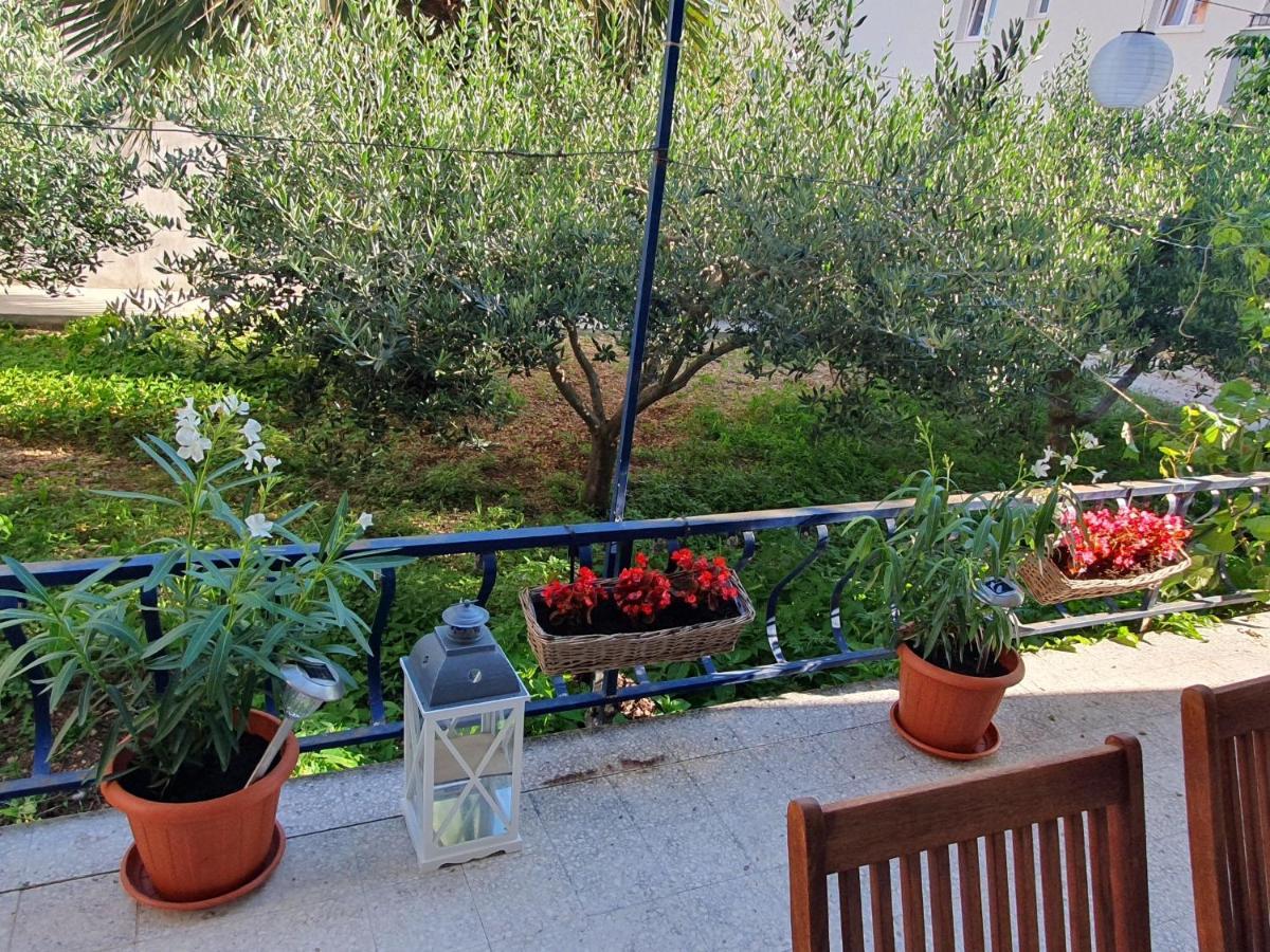 Apartment Lana Трогир Екстериор снимка