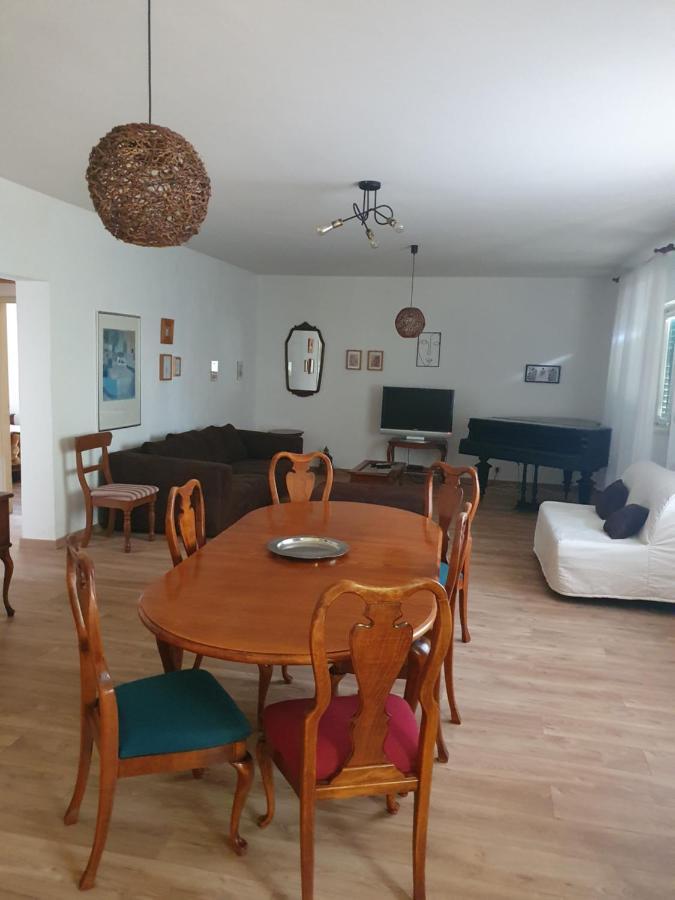 Apartment Lana Трогир Екстериор снимка